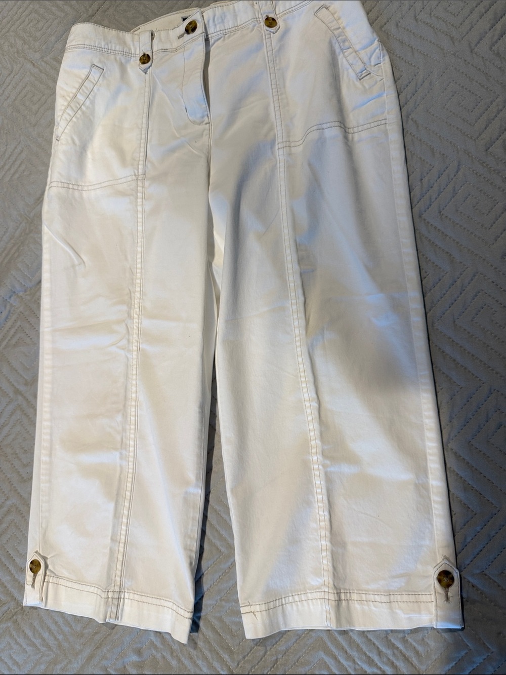 Karen Scott White Bermuda Shorts with Button Details